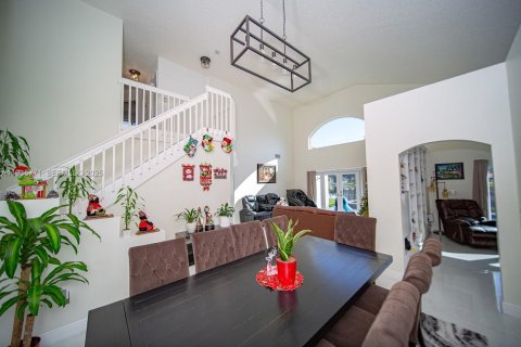 Casa en venta en Miramar, Florida, 4 dormitorios, 220.92 m2 № 1993881 - foto 16