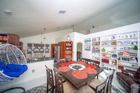 Casa en venta en Miramar, Florida, 4 dormitorios, 220.92 m2 № 1993881 - foto 22