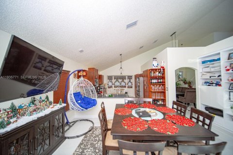 Casa en venta en Miramar, Florida, 4 dormitorios, 220.92 m2 № 1993881 - foto 18