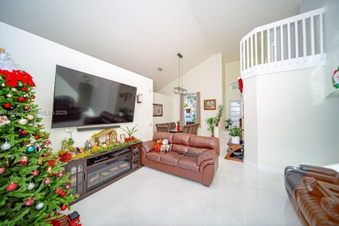 Casa en venta en Miramar, Florida, 4 dormitorios, 220.92 m2 № 1993881 - foto 13