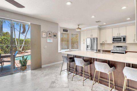 Villa ou maison à louer à Weston, Floride: 5 chambres, 223.71 m2 № 1946508 - photo 5