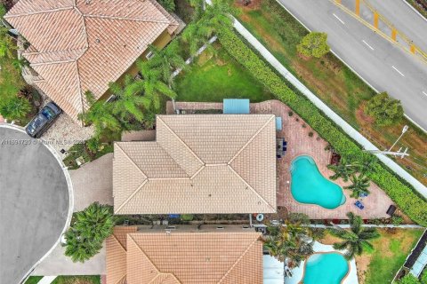 Villa ou maison à louer à Weston, Floride: 5 chambres, 223.71 m2 № 1946508 - photo 27