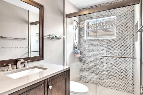 Villa ou maison à louer à Weston, Floride: 5 chambres, 223.71 m2 № 1946508 - photo 20