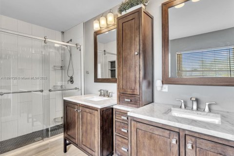 Villa ou maison à louer à Weston, Floride: 5 chambres, 223.71 m2 № 1946508 - photo 23