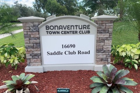 Villa ou maison à louer à Weston, Floride: 5 chambres, 223.71 m2 № 1946508 - photo 29