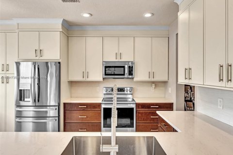 Villa ou maison à louer à Weston, Floride: 5 chambres, 223.71 m2 № 1946508 - photo 9