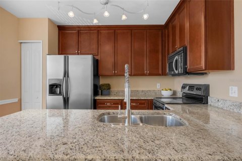Condo in Celebration, Florida, 2 bedrooms  № 1552562 - photo 3