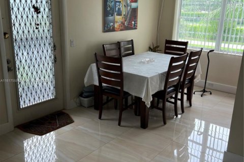 Copropriété à vendre à Boca Raton, Floride: 2 chambres, 78.04 m2 № 1238972 - photo 4