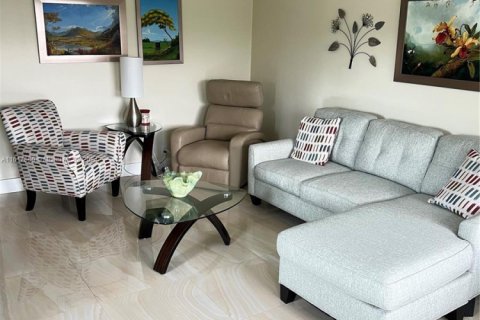 Copropriété à vendre à Boca Raton, Floride: 2 chambres, 78.04 m2 № 1238972 - photo 8
