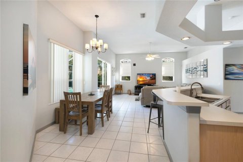 House in Palm Harbor, Florida 4 bedrooms, 255.67 sq.m. № 1559351 - photo 16