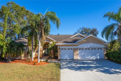 House in Palm Harbor, Florida 4 bedrooms, 255.67 sq.m. № 1559351 - photo 3