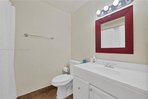 Condominio en venta en Aventura, Florida, 3 dormitorios, 158.58 m2 № 1861456 - foto 10