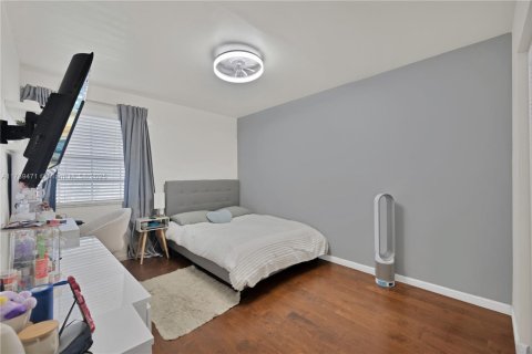 Condominio en venta en Aventura, Florida, 3 dormitorios, 158.58 m2 № 1861456 - foto 18