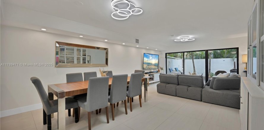 Condominio en Aventura, Florida, 3 dormitorios  № 1861456