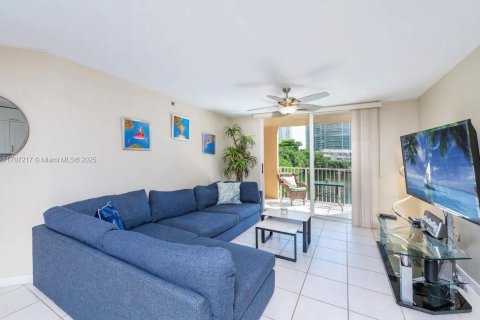 Condominio en alquiler en Aventura, Florida, 2 dormitorios, 102.19 m2 № 1935647 - foto 3