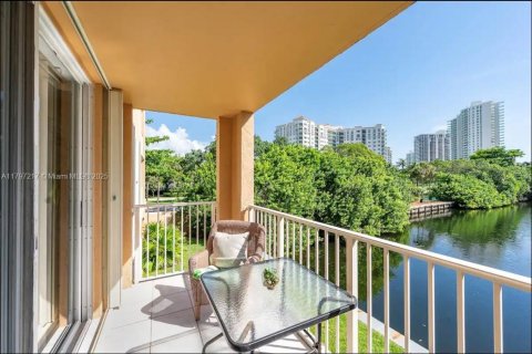 Condominio en alquiler en Aventura, Florida, 2 dormitorios, 102.19 m2 № 1935647 - foto 23