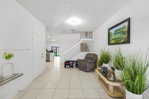 Townhouse in Homestead, Florida 3 bedrooms № 1781662 - photo 3