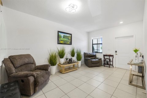 Townhouse in Homestead, Florida 3 bedrooms № 1781662 - photo 4