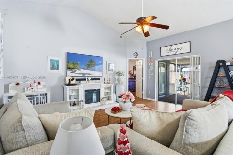 Villa ou maison à vendre à Orlando, Floride: 3 chambres, 128.48 m2 № 2020028 - photo 5