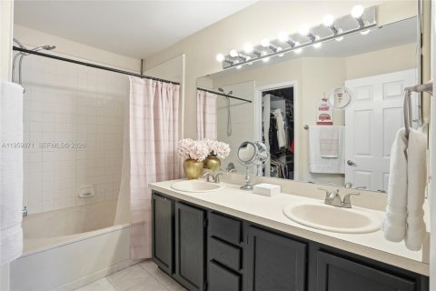 Villa ou maison à vendre à Orlando, Floride: 3 chambres, 128.48 m2 № 2020028 - photo 17