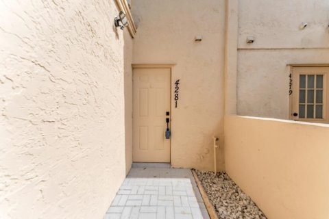 Adosado en venta en Davie, Florida, 2 dormitorios, 126.16 m2 № 2191393 - foto 3