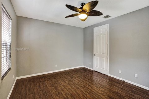 Villa ou maison à louer à Port St. Lucie, Floride: 3 chambres, 118.45 m2 № 1989827 - photo 8