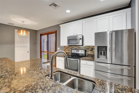 Villa ou maison à louer à Port St. Lucie, Floride: 3 chambres, 118.45 m2 № 1989827 - photo 30