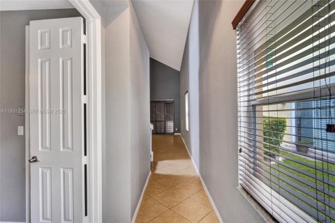 Villa ou maison à louer à Port St. Lucie, Floride: 3 chambres, 118.45 m2 № 1989827 - photo 5