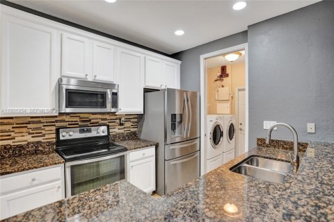 Villa ou maison à louer à Port St. Lucie, Floride: 3 chambres, 118.45 m2 № 1989827 - photo 27