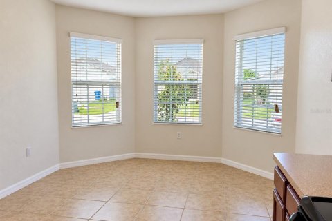 Villa ou maison à louer à Winter Haven, Floride: 3 chambres, 157.93 m2 № 2418634 - photo 3