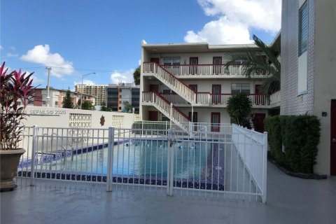 Appartement à Miami, Floride 2 chambres, 2235.23 m2 № 2372506