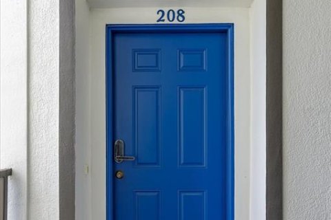 Condo in Orlando, Florida, 3 bedrooms  № 2233115