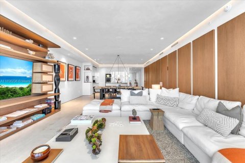Condominio en venta en Sunny Isles Beach, Florida, 4 dormitorios, 249.16 m2 № 2021489 - foto 19