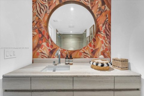 Condominio en venta en Sunny Isles Beach, Florida, 4 dormitorios, 249.16 m2 № 2021489 - foto 12