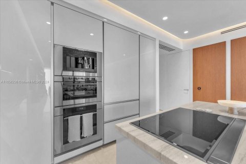 Condominio en venta en Sunny Isles Beach, Florida, 4 dormitorios, 249.16 m2 № 2021489 - foto 24