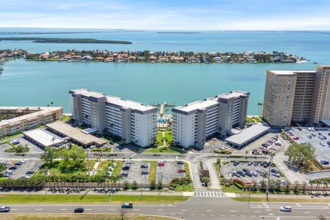 Copropriété à vendre à Saint Petersburg, Floride: 1 chambre, 98.48 m2 № 2097644 - photo 2