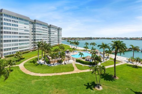 Copropriété à vendre à Saint Petersburg, Floride: 1 chambre, 98.48 m2 № 2097644 - photo 27