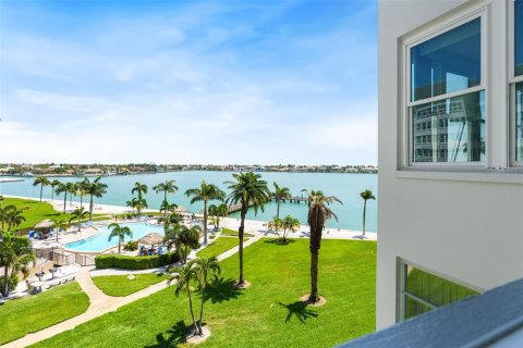 Copropriété à vendre à Saint Petersburg, Floride: 1 chambre, 98.48 m2 № 2097644 - photo 28