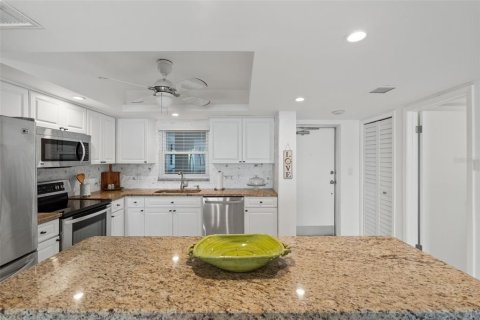 Copropriété à vendre à Saint Petersburg, Floride: 1 chambre, 98.48 m2 № 2097644 - photo 10