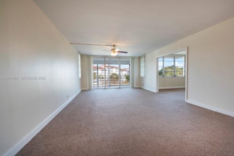 Copropriété à vendre à Pompano Beach, Floride: 3 chambres, 150.5 m2 № 2043035 - photo 3