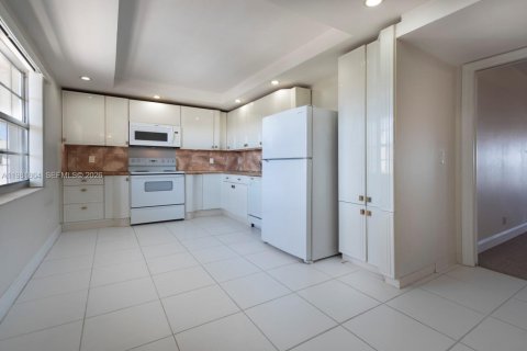 Copropriété à vendre à Pompano Beach, Floride: 3 chambres, 150.5 m2 № 2043035 - photo 6