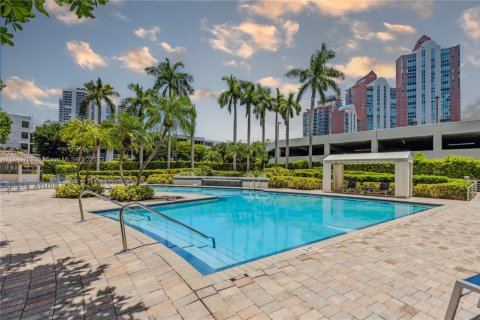 Condo in Aventura, Florida, 2 bedrooms  № 1842733 - photo 29