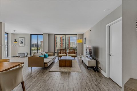Condo in Aventura, Florida, 2 bedrooms  № 1842733 - photo 13