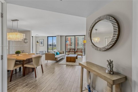 Condo in Aventura, Florida, 2 bedrooms  № 1842733 - photo 12