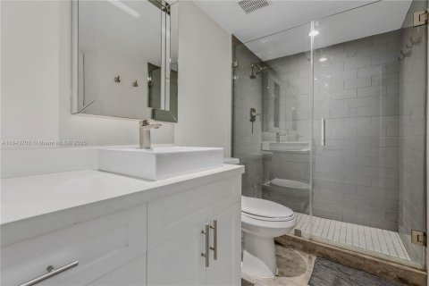 Condo in Aventura, Florida, 2 bedrooms  № 1842733 - photo 21
