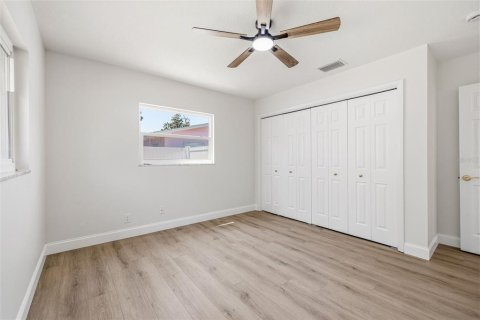 Villa ou maison à vendre à Tampa, Floride: 4 chambres, 139.26 m2 № 2095898 - photo 16