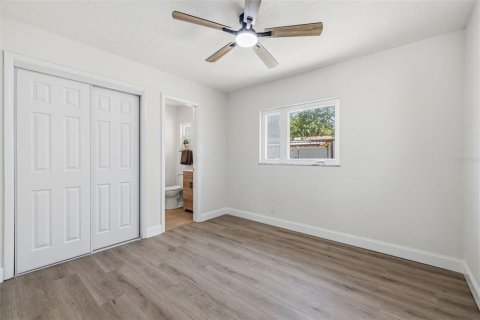 Villa ou maison à vendre à Tampa, Floride: 4 chambres, 139.26 m2 № 2095898 - photo 19