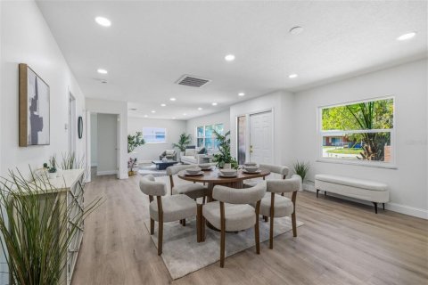 Villa ou maison à vendre à Tampa, Floride: 4 chambres, 139.26 m2 № 2095898 - photo 9