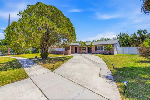 Villa ou maison à vendre à Tampa, Floride: 4 chambres, 139.26 m2 № 2095898 - photo 29