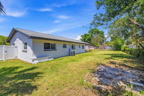Villa ou maison à vendre à Tampa, Floride: 4 chambres, 139.26 m2 № 2095898 - photo 28